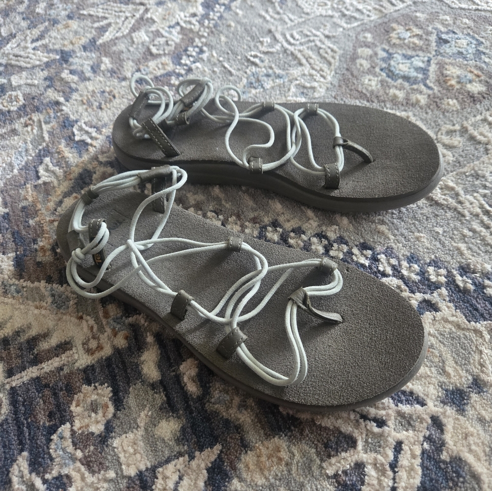 Teva Women's 10 Voya Infinity Sandal Light Blue